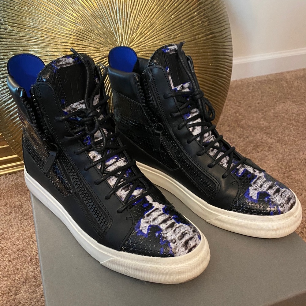 Giuseppe Zanotti Black Multi Color Rm5095 Bluette